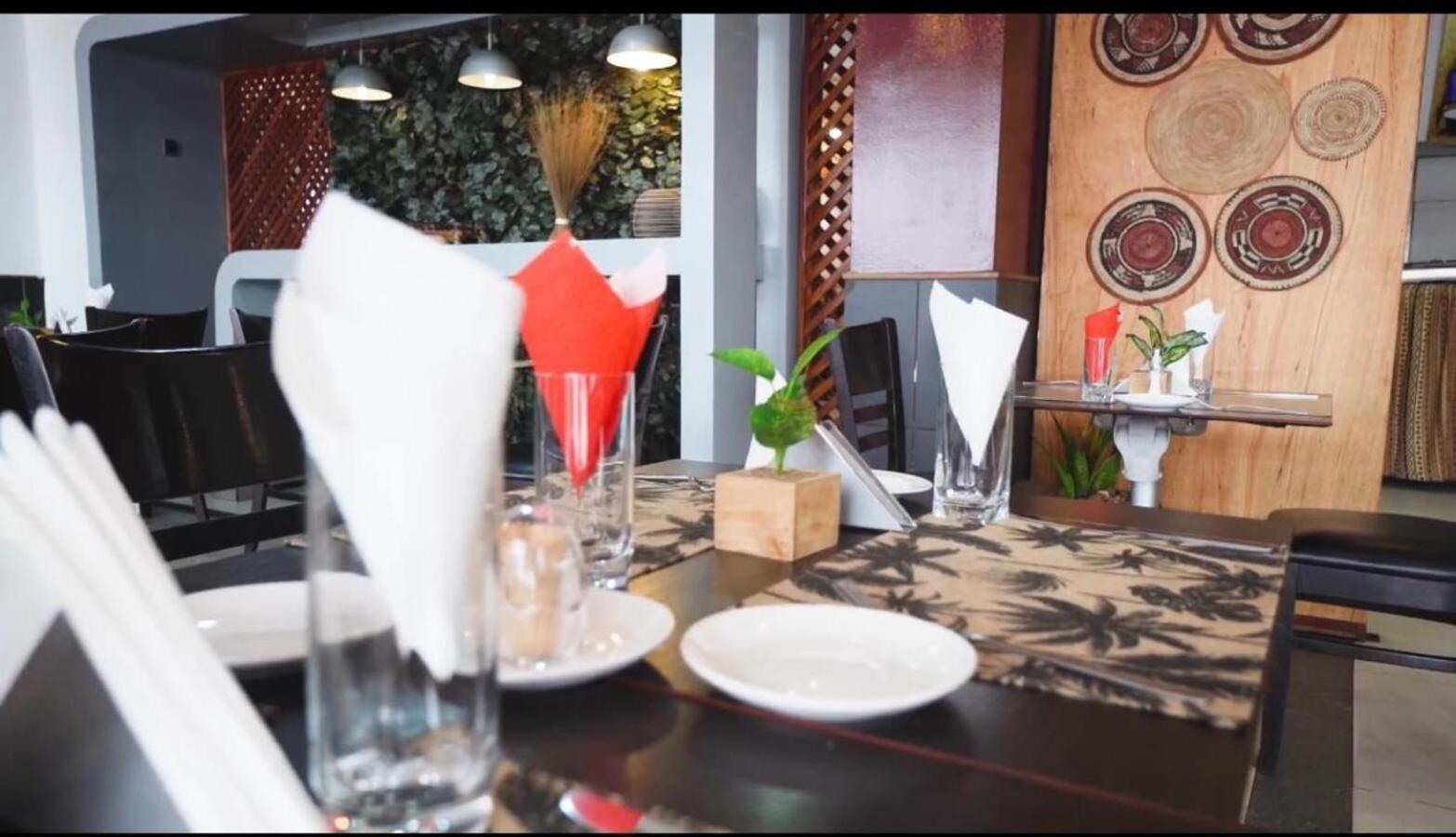 Nobila Airport Hotel コトヌー エクステリア 写真