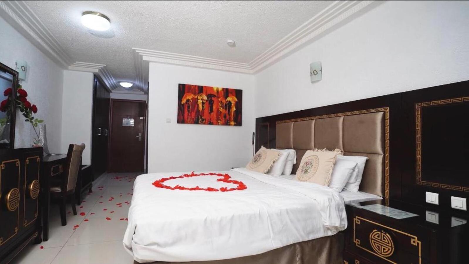 Nobila Airport Hotel コトヌー エクステリア 写真