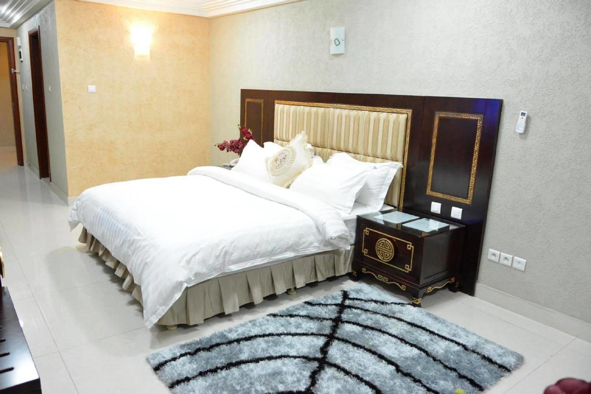 Nobila Airport Hotel コトヌー エクステリア 写真